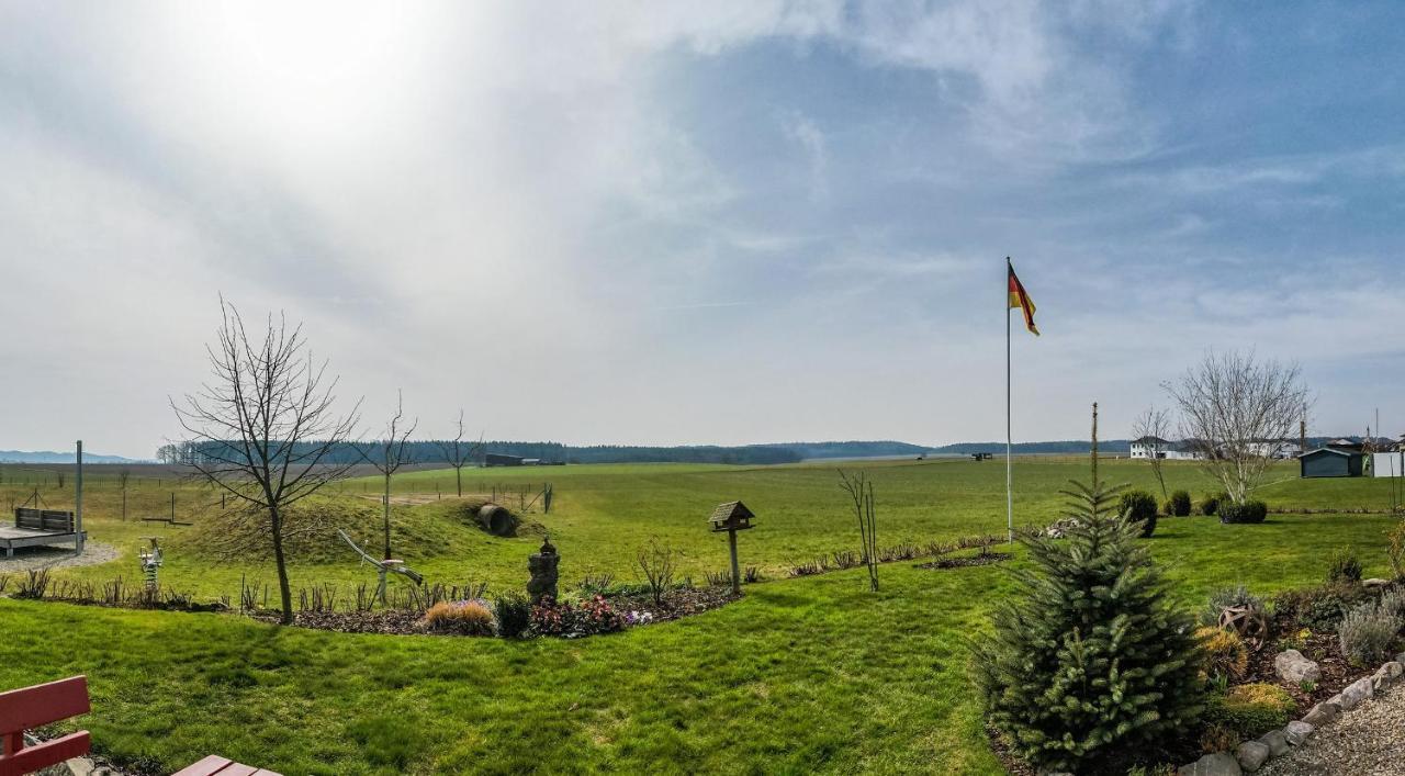 Ruhige Ferienwohnung Mit Panoramablick Ingoldingen Extérieur photo
