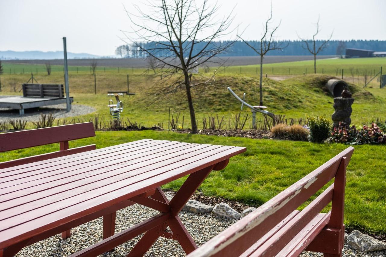 Ruhige Ferienwohnung Mit Panoramablick Ingoldingen Extérieur photo